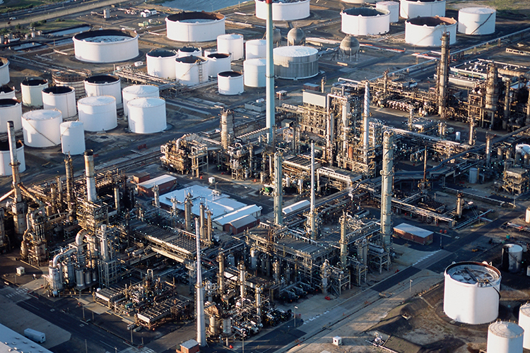 尋找工業插頭制造商要考慮哪些事情?